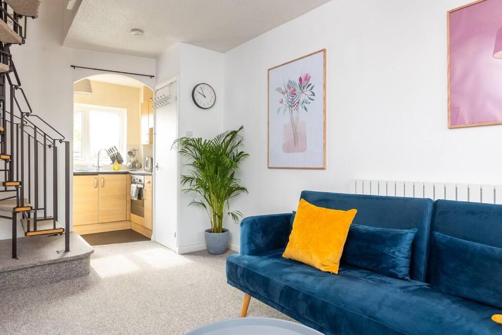 Casa de férias Beautiful House By Station With Private Parking Cambridge